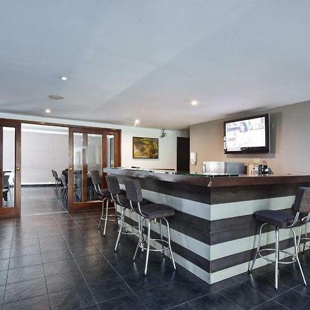 Cyan Suites Poblado By Mde Bnb Medellín Buitenkant foto