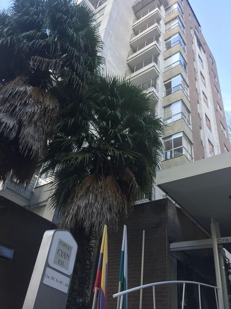 Cyan Suites Poblado By Mde Bnb Medellín Buitenkant foto