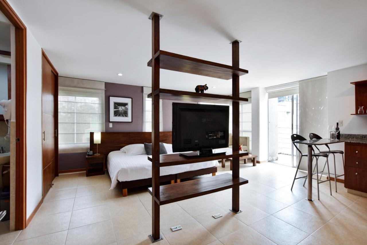 Cyan Suites Poblado By Mde Bnb Medellín Buitenkant foto