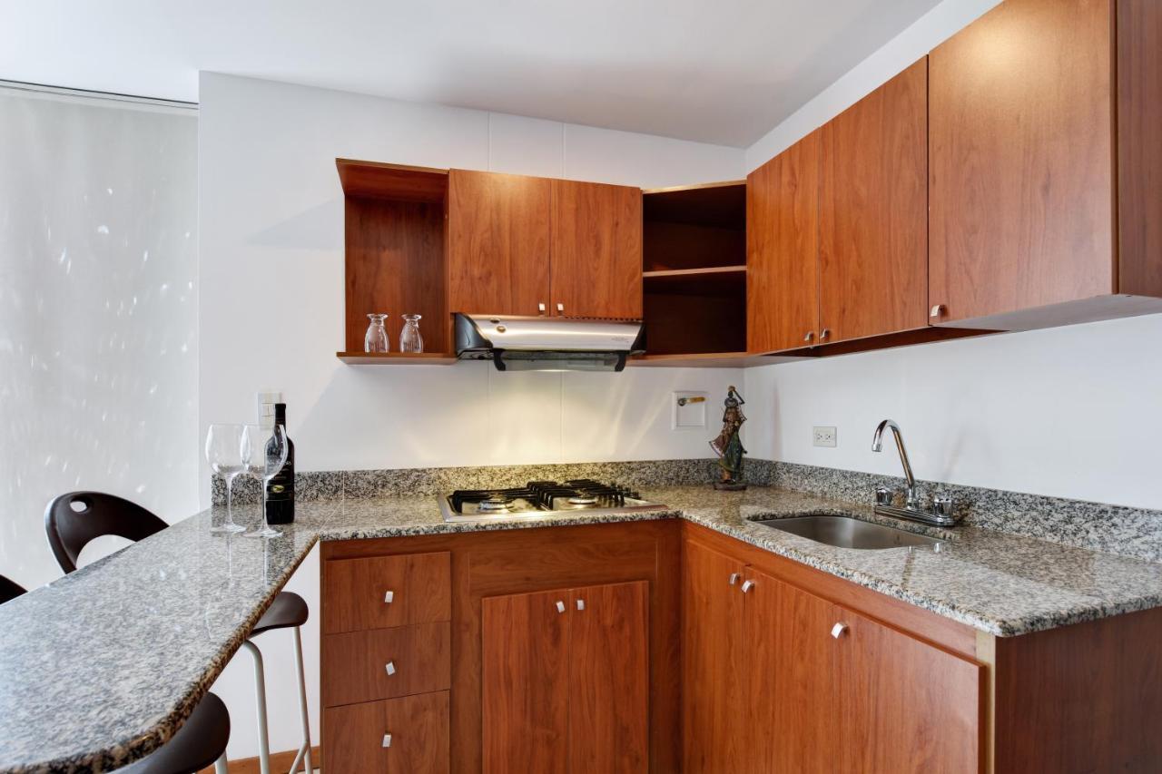 Cyan Suites Poblado By Mde Bnb Medellín Buitenkant foto