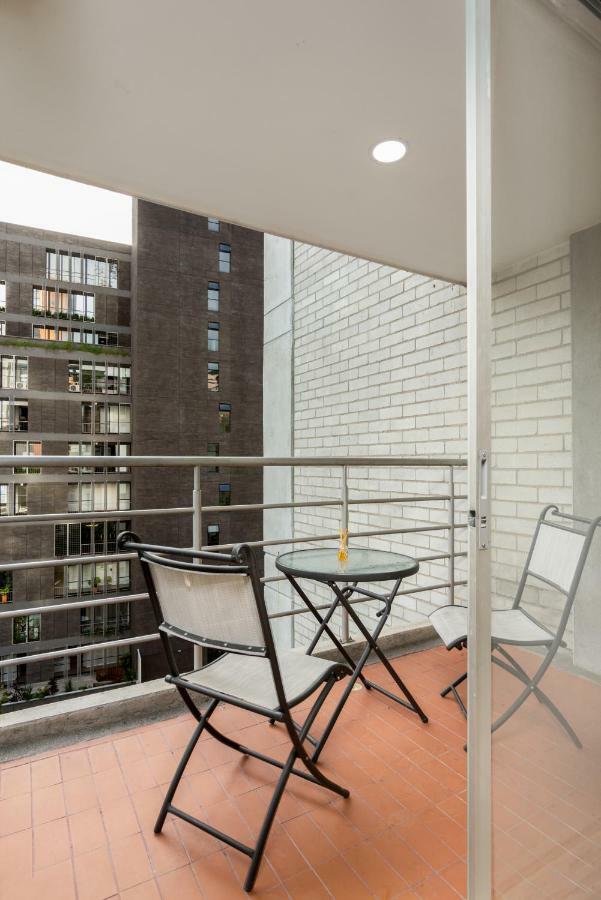 Cyan Suites Poblado By Mde Bnb Medellín Buitenkant foto